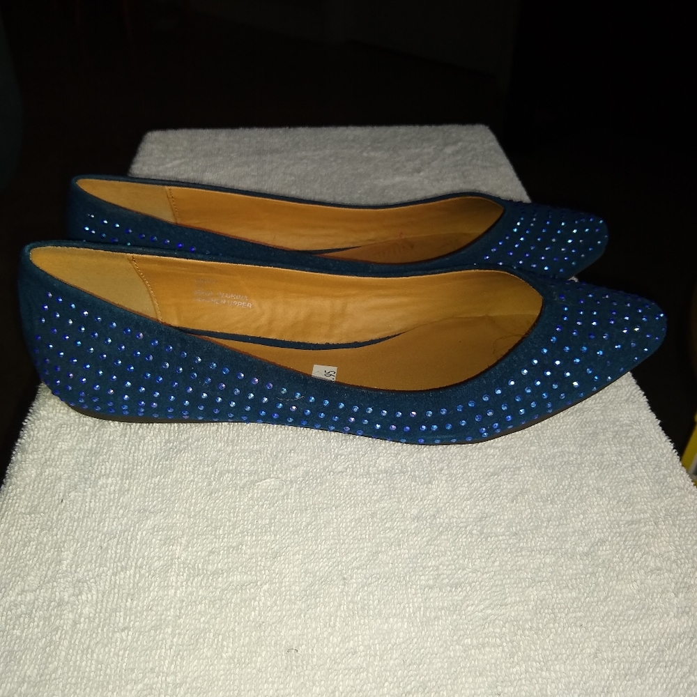 Yellowbox "Rikiki" navy flats sz 11